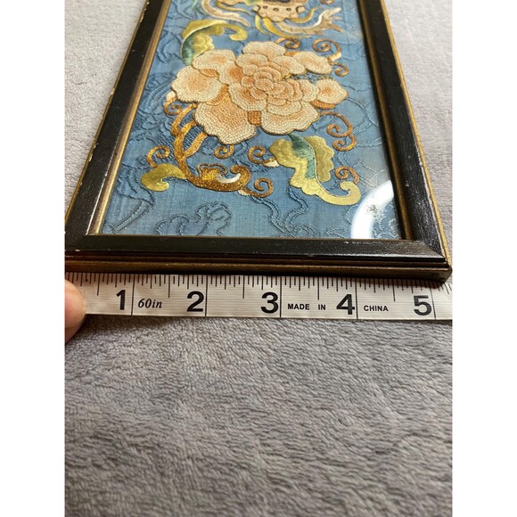 Beautiful 19th Century Chinese Silk on Silk Embroidery Panel - Custom Framed - Picture 7 of 8